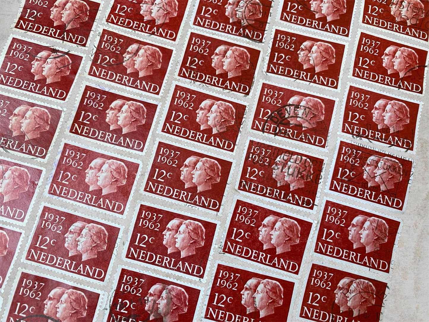 Post stamps from the Netherlands, year 1962, 12c