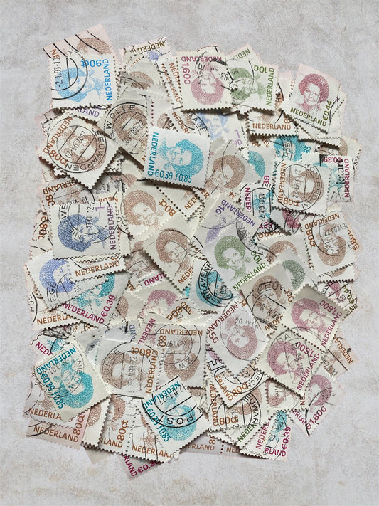 Post stamps from the Netherlands, mix of stamps, queen Beatrix