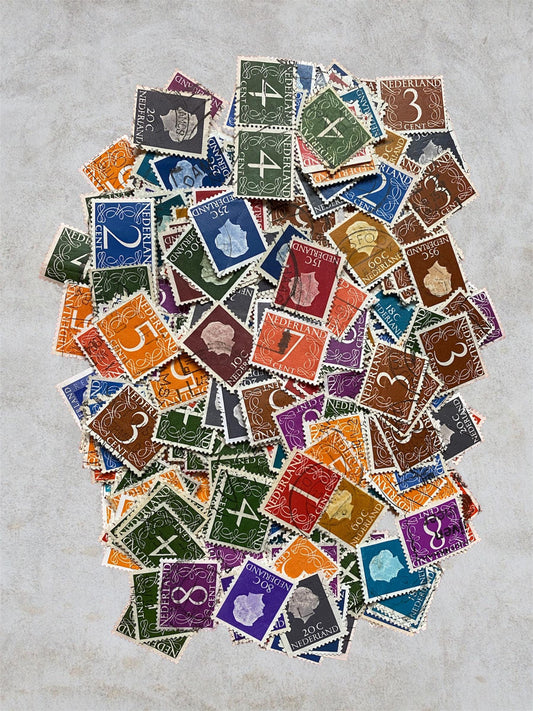 Post stamps from the Netherlands, mix of stamps
