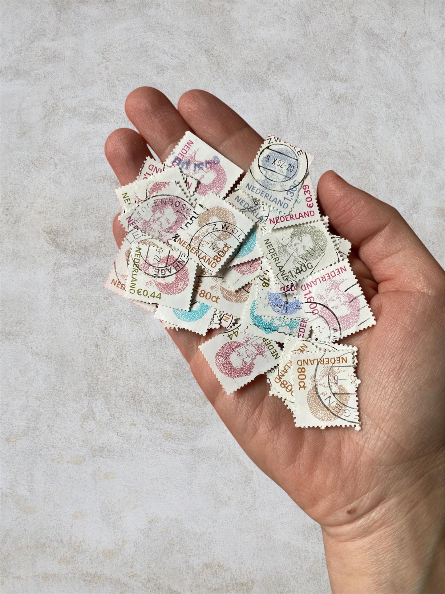 Post stamps from the Netherlands, mix of stamps, queen Beatrix